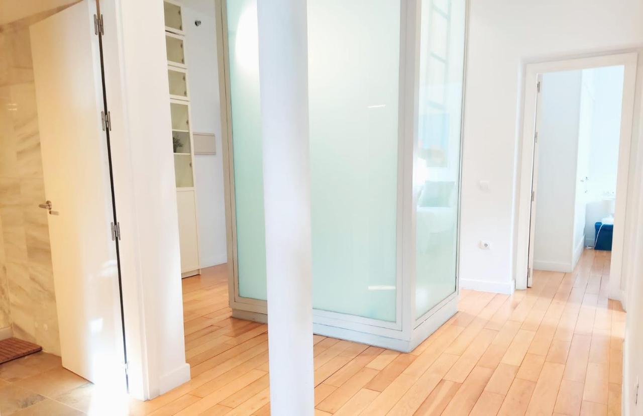 Homeyseville-Luxury Apartment Arenal 6 Pax, Parking Optional Εξωτερικό φωτογραφία