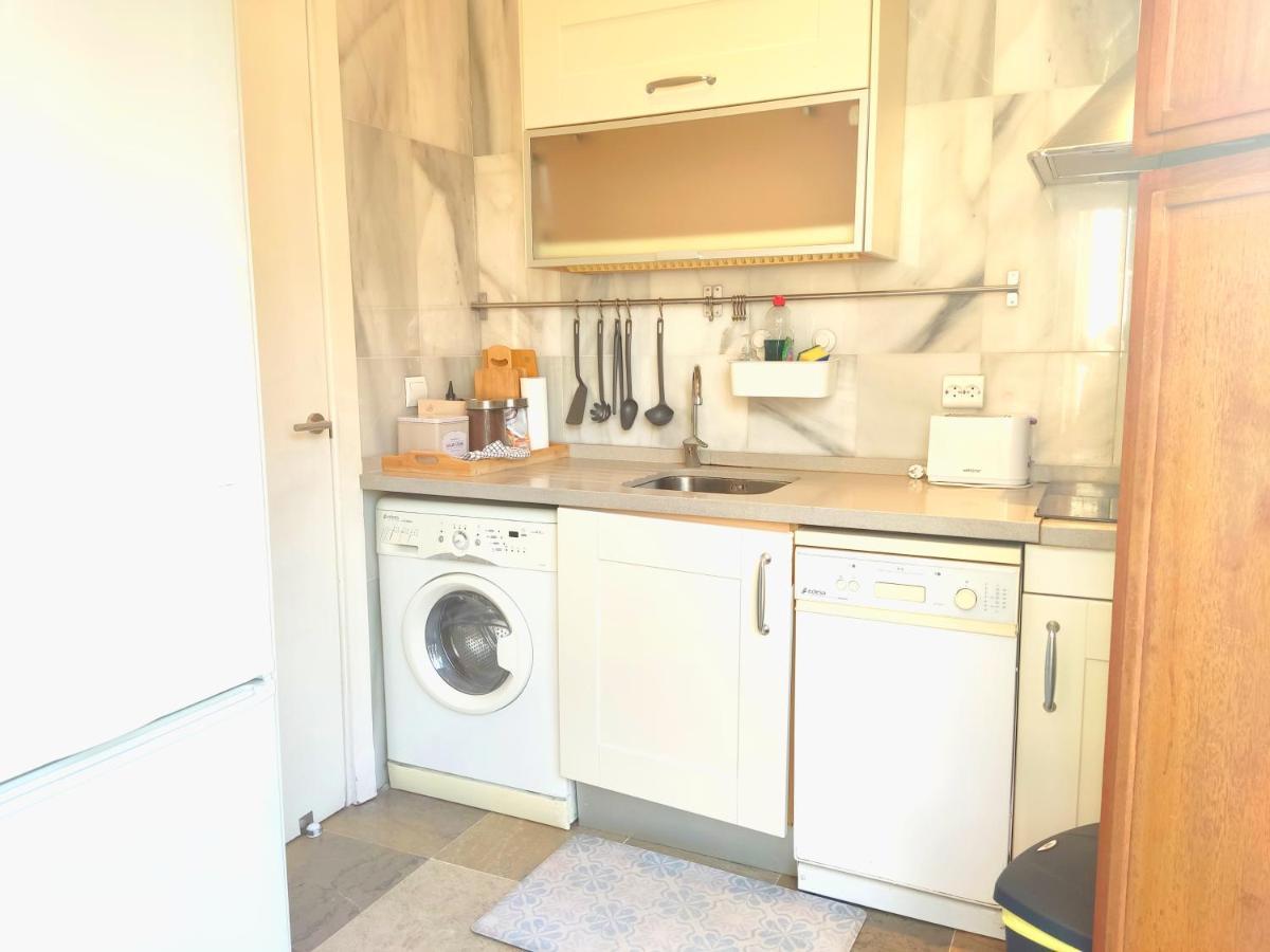 Homeyseville-Luxury Apartment Arenal 6 Pax, Parking Optional Εξωτερικό φωτογραφία